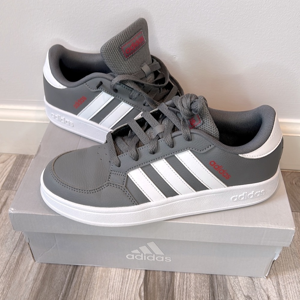 Adidas Leather Breaknet K Sneakers in Size 4 Kids - Gently Worn
